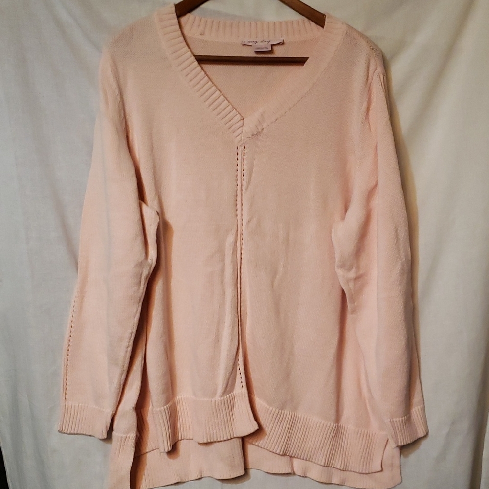 Cozy V-Neck Sweater in Light Pink